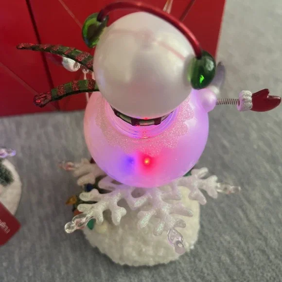 JCPenney Home Lighted Color Changing Acrylic Skiing Snowmen Pair Winter Vintage - Picture 13 of 16